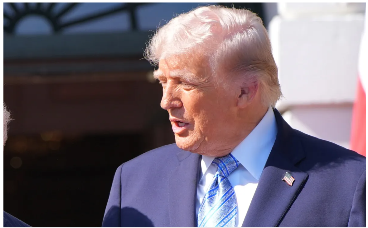 🇺🇸 ट्रंप की सुरक्षा पर बढ़ी चिंता: व्हाइट हाउस ने बुलायी हाई-लेवल मीटिंग, Secret Service करेगा बड़ा रिव्यू